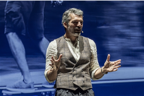 LUCA ARGENTERO - È QUESTA LA VITA CHE SOGNAVO DA BAMBINO? - foto 12