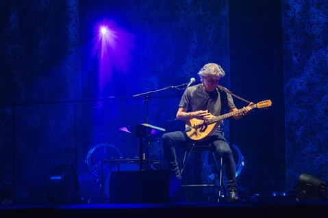 LUCIANO LIGABUE - LIGABUE IN TEATRO - DEDICATO A NOI - foto 10