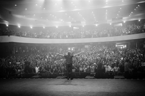 LUCIANO LIGABUE - LIGABUE IN TEATRO - DEDICATO A NOI - foto 12