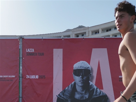 LAZZA  - LOCURA SUMMER TOUR 2025 - SALERNOSOUNDS - foto 2