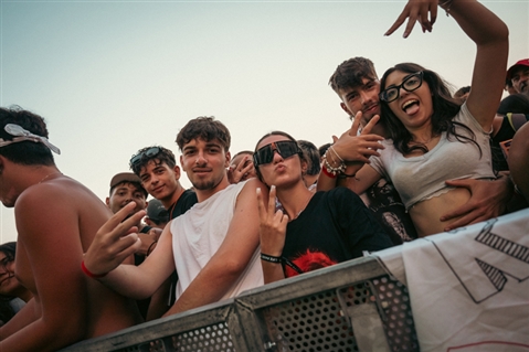 LAZZA  - LOCURA SUMMER TOUR 2025 - SALERNOSOUNDS - foto 11