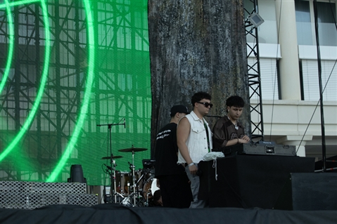 LAZZA  - LOCURA SUMMER TOUR 2025 - SALERNOSOUNDS - foto 20