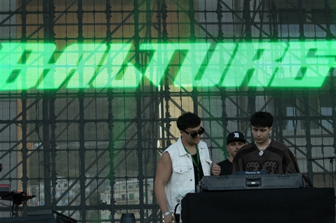 LAZZA  - LOCURA SUMMER TOUR 2025 - SALERNOSOUNDS - foto 21