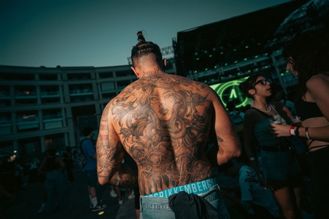 LAZZA  - LOCURA SUMMER TOUR 2025 - SALERNOSOUNDS - foto 26