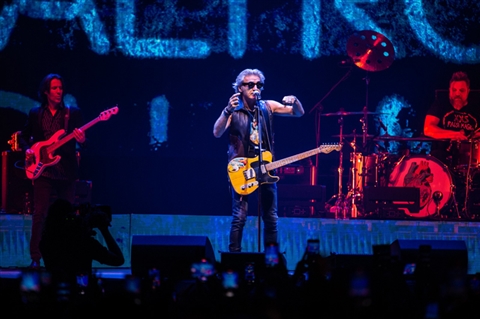LUCIANO LIGABUE - DEDICATO A NOI - INDOOR TOUR 2023 - foto 37