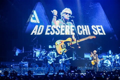 LUCIANO LIGABUE - DEDICATO A NOI - INDOOR TOUR 2023 - foto 42