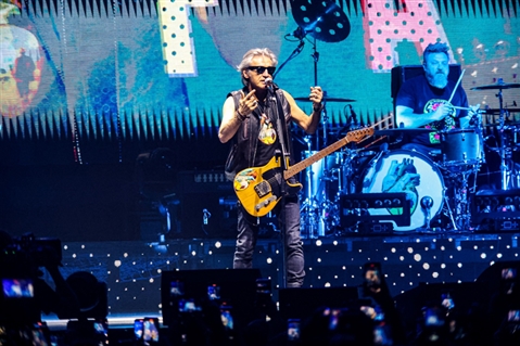LUCIANO LIGABUE - DEDICATO A NOI - INDOOR TOUR 2023 - foto 48
