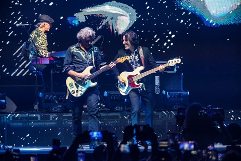LUCIANO LIGABUE - DEDICATO A NOI - INDOOR TOUR 2023 - foto 53