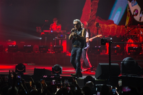 LUCIANO LIGABUE - DEDICATO A NOI - INDOOR TOUR 2023 - foto 106
