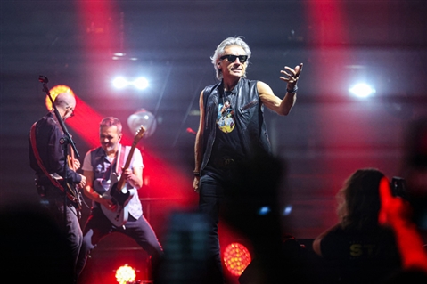 LUCIANO LIGABUE - DEDICATO A NOI - INDOOR TOUR 2023 - foto 109
