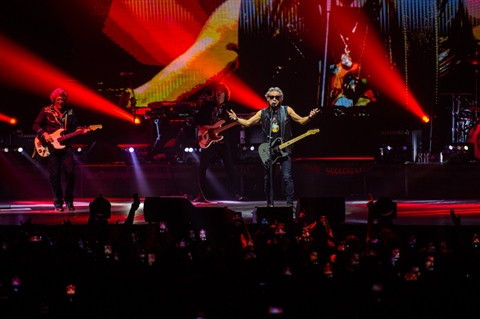LUCIANO LIGABUE - DEDICATO A NOI - INDOOR TOUR 2023 - foto 118